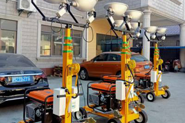 升降式移动照明灯组应用广泛的性能优势有哪些？